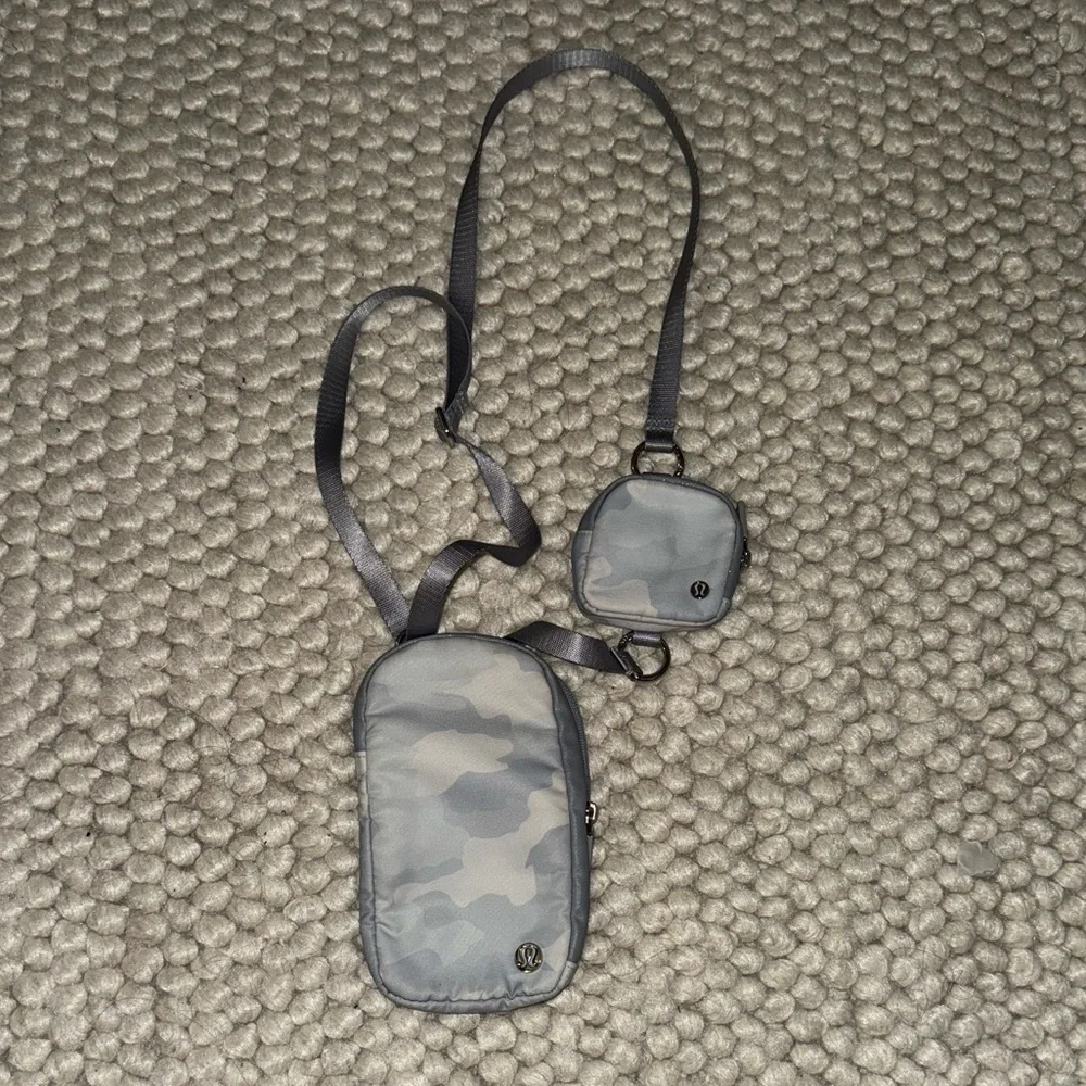 lululemon athletica Gray Camo Crossbody Bag - Picture 6 of 6
